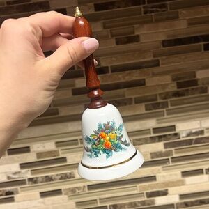 Vintage Avon Porcelain Christmas Dinner Bell 1985 6 Inch